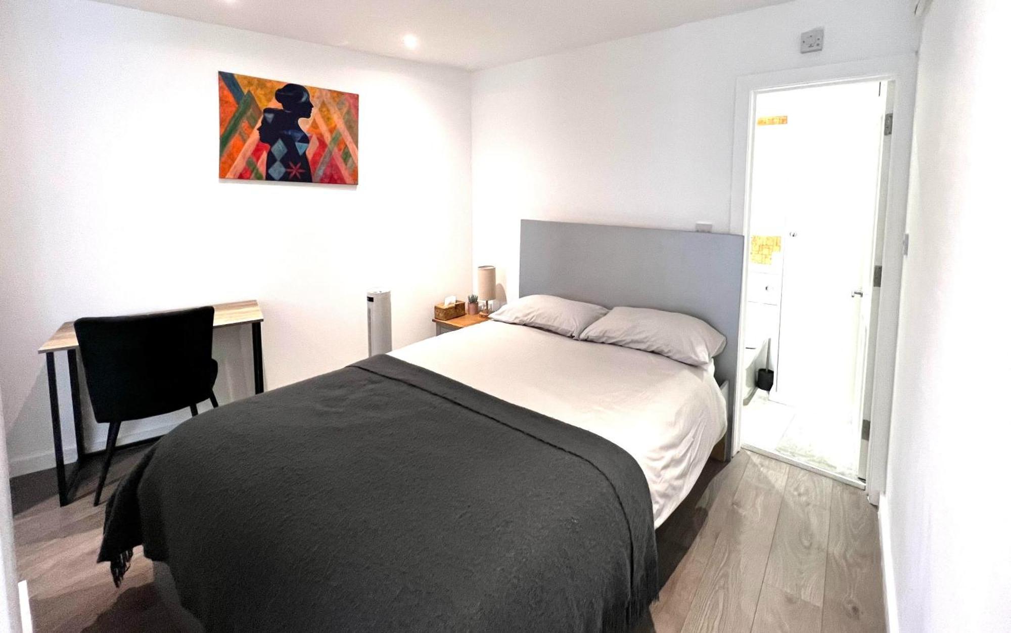 Modern Studio Apartment With Free Wifi Londen Buitenkant foto